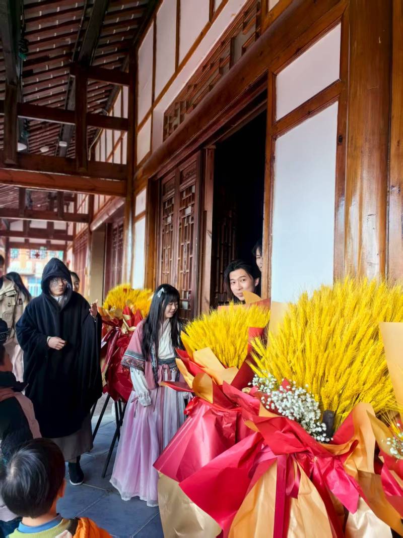 沉浸赋能：色达县景区演艺的差异化突围之路